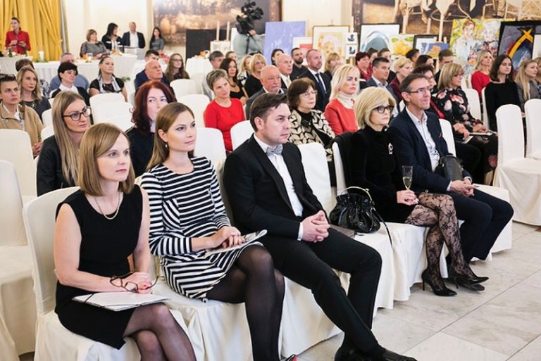 Skvelý výťažok 7. ročníka Charitatívneho aukčného salóna pomôže k lepšiemu životu šiestim rodinám s telesne postihnutými deťmi a dospelými Skvelý výťažok 7. ročníka Charitatívneho aukčného salóna pomôže k lepšiemu životu šiestim rodinám s telesne postihnutými deťmi a dospelými