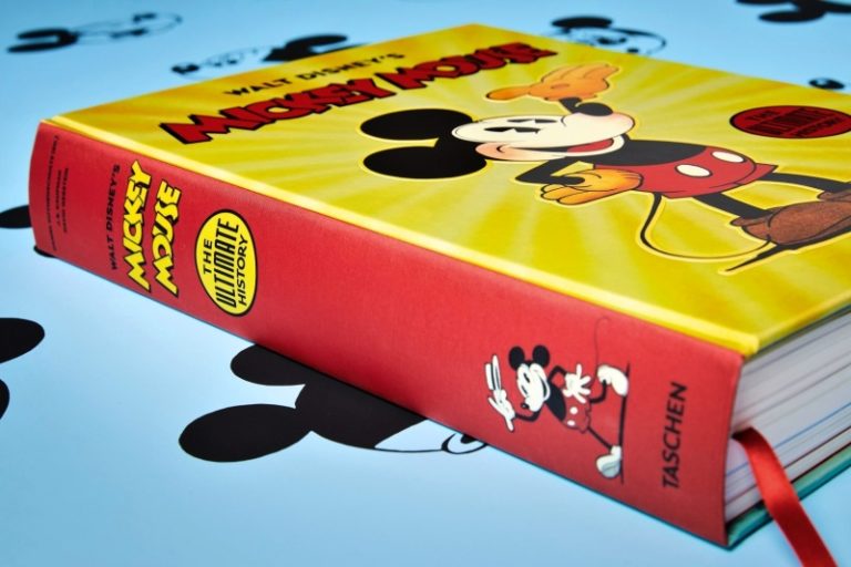 The Mouse Who Changed the World (The ultimate history of a modern hero: Mickey Mouse)