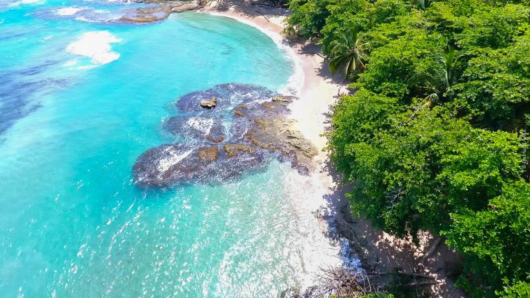 Kostarika je kráľovná jedinečných dovoleniek. Čaká vás tu tropické dobrodružstvo
